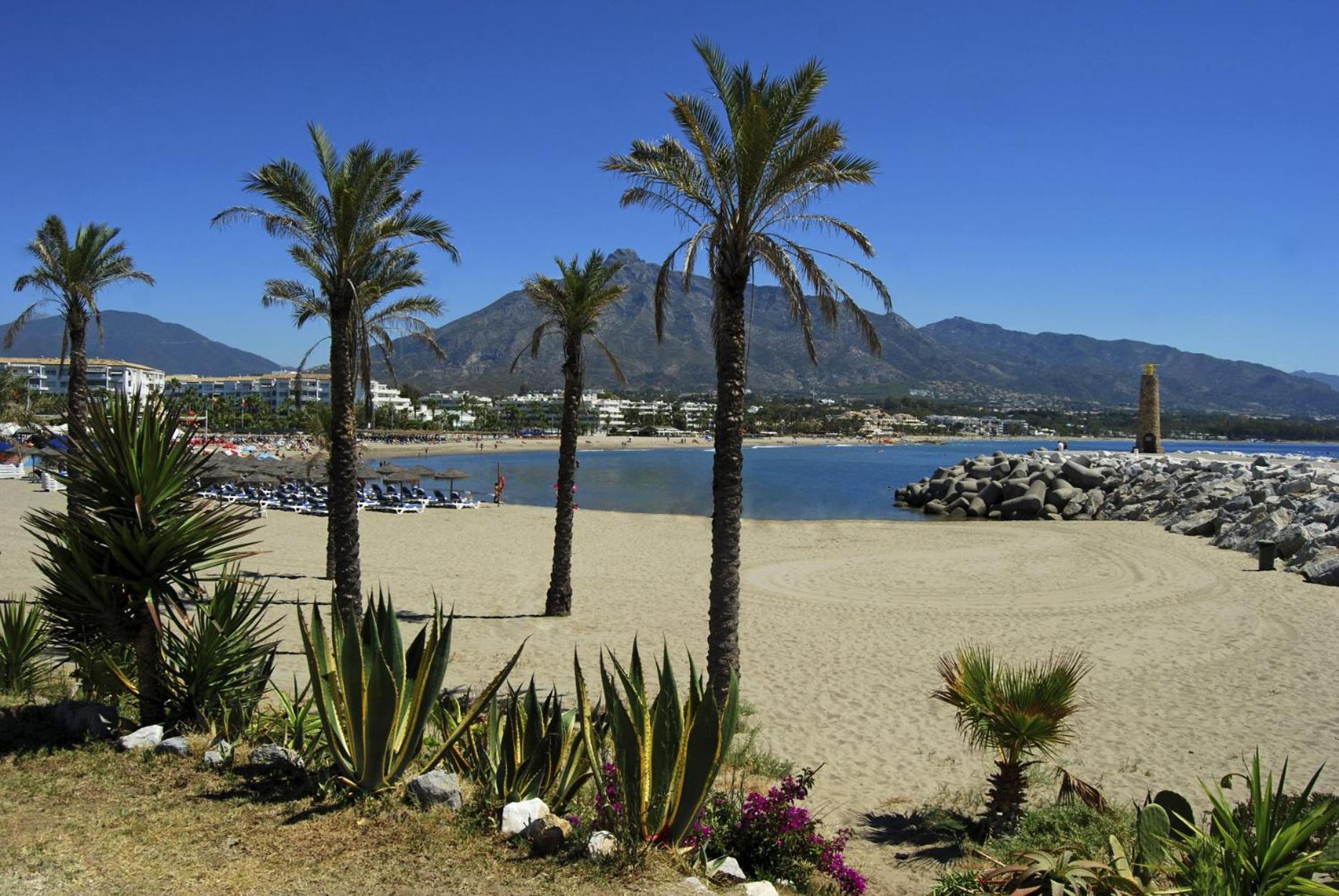 Apartamento En Marbella Guadalmina Primera Linea De Campo De Golf Los Cartujanos Exterior photo
