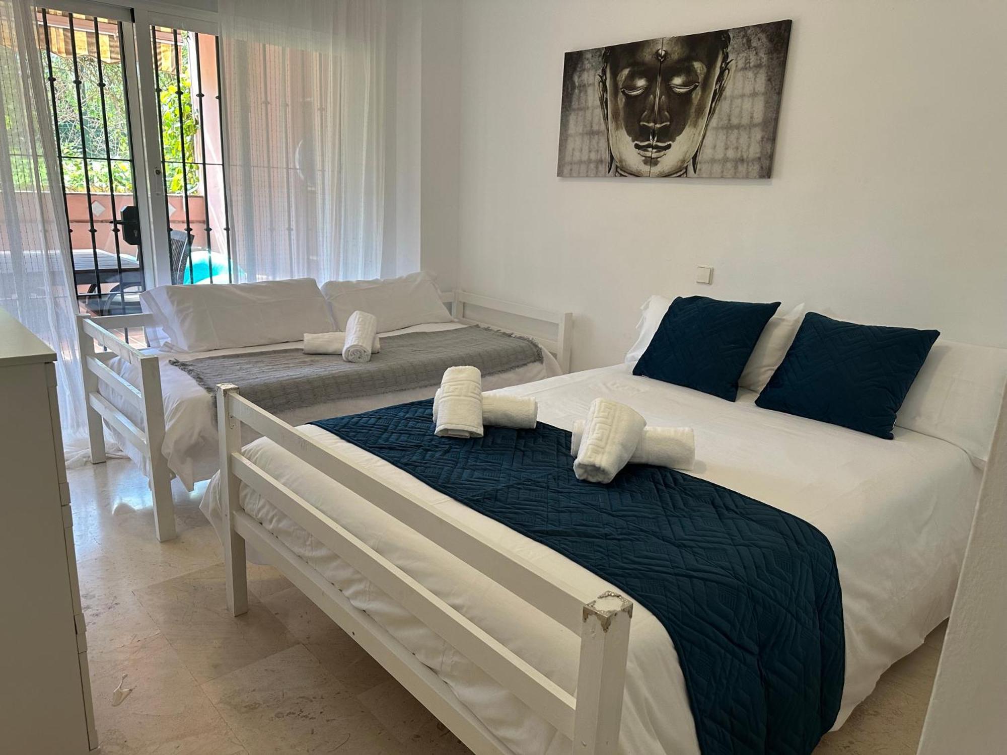 Apartamento En Marbella Guadalmina Primera Linea De Campo De Golf Los Cartujanos Exterior photo