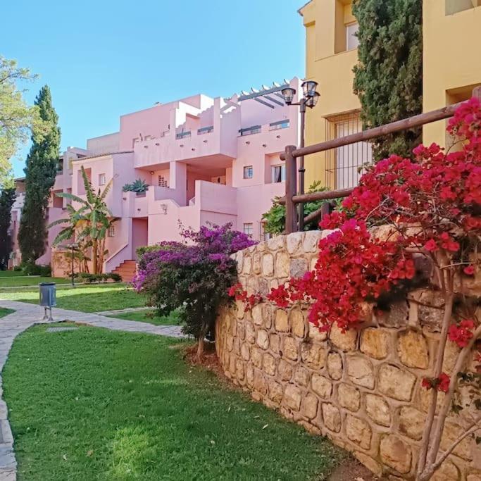 Apartamento En Marbella Guadalmina Primera Linea De Campo De Golf Los Cartujanos Exterior photo